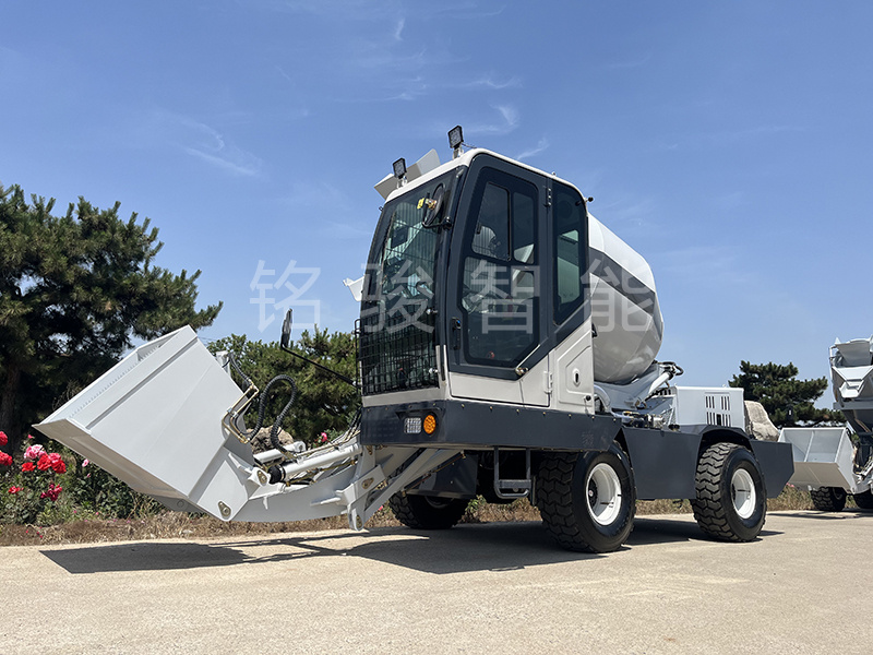 自上料攪拌車3000